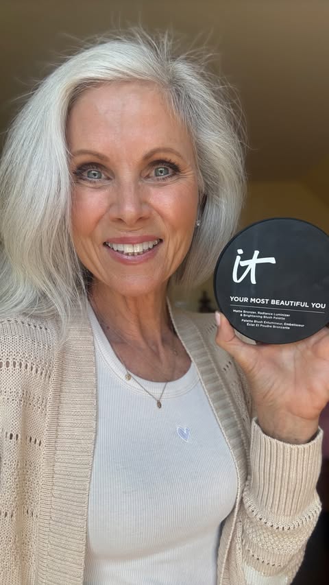 Instagram post by @whitehairwisdom for IT Cosmetics. Caption reads: [...] an afternoon out, starting with the....
