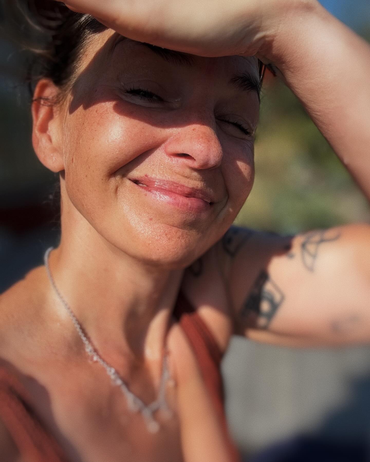 Instagram post by @ljungdahlochjinghede for Skinome. Caption reads: Vad jag har: 
- Solsken i blick. 
- Tränat,....