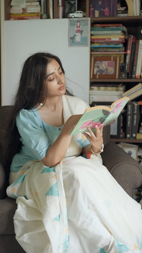 Instagram post by @surangana_bandyopadhyay for Tanishq. Caption reads: [...] staying rooted. Loved how @tanishqjewellery....