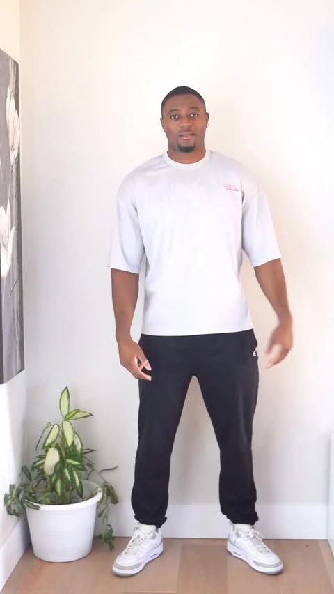 Instagram post by @vassia_fit for Jed North. Caption reads: Get ready with me for my back workout session....