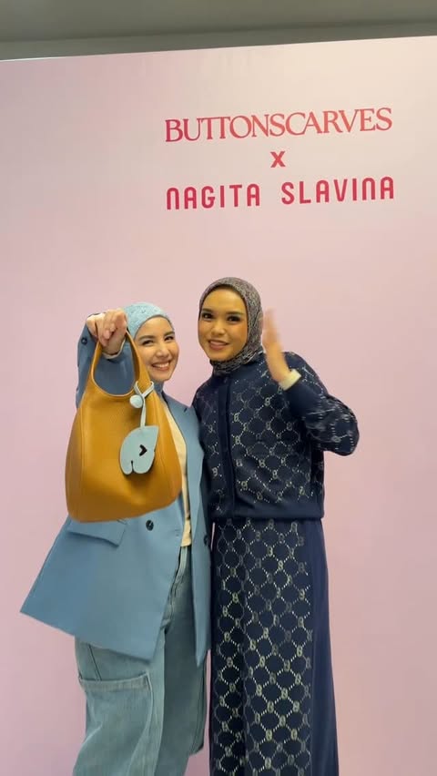 Instagram post by @tya_ariestya for BUTTONSCARVES. Caption reads: [...] lagi collab sama brand lokal hitssss....