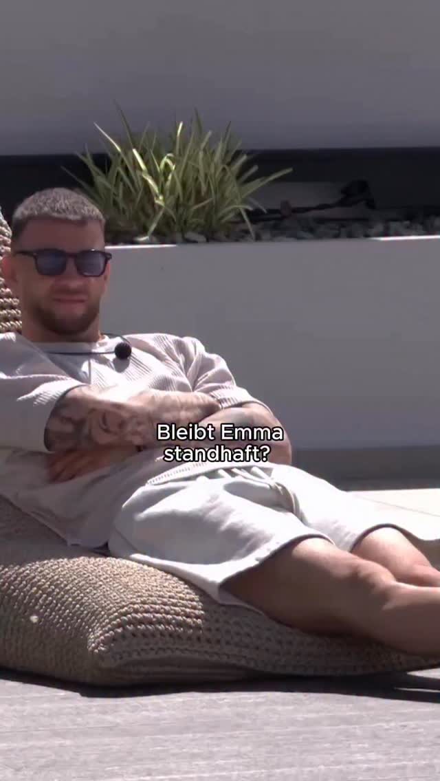 Instagram post by @matthiasmangiapane for Joyn. Caption reads: ... oder schaffen es Serkan und Matthias ihr den....