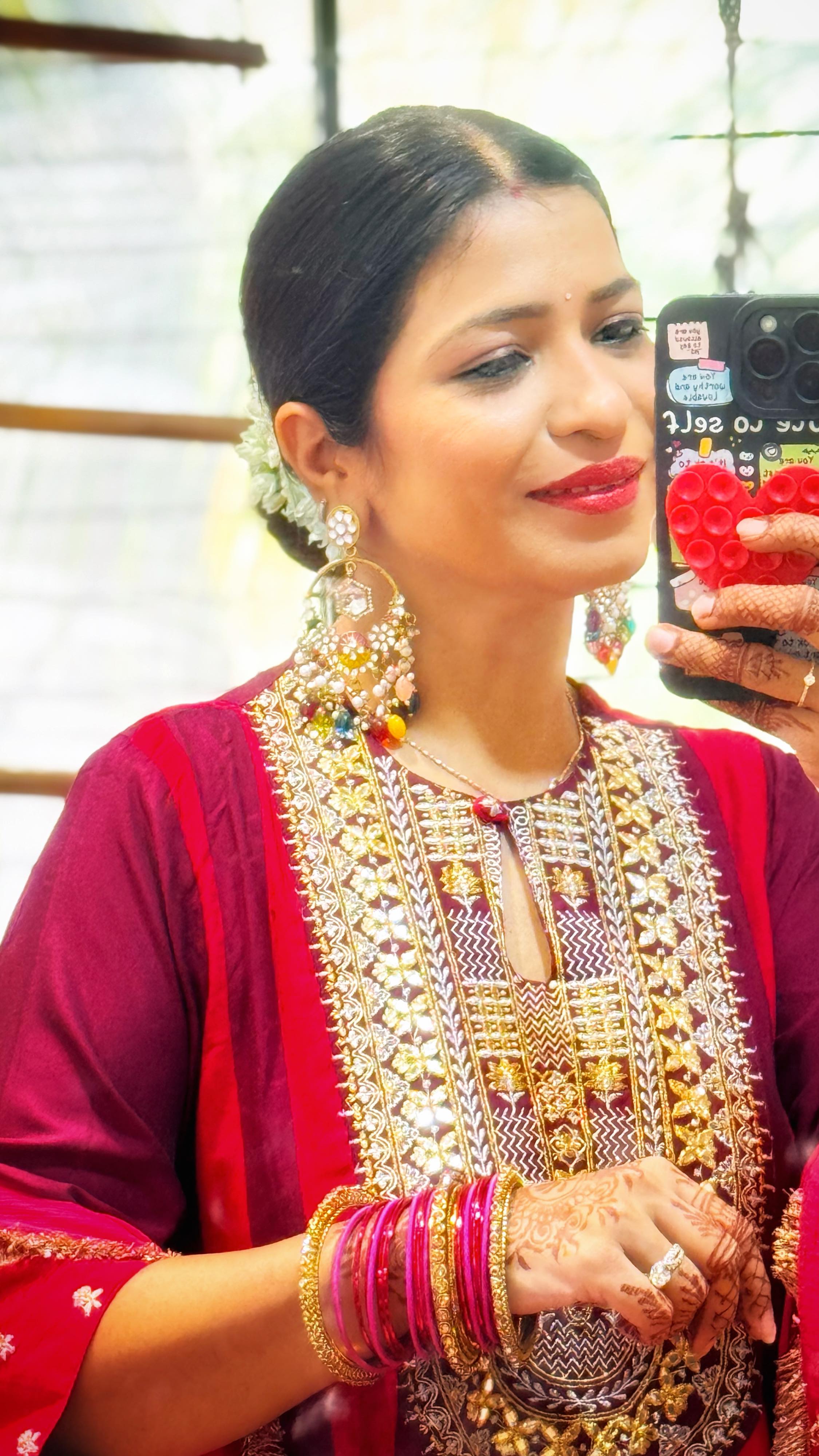 Instagram post by @moms_cruise for Wishlink. Caption reads: Comment ‘LINK ‘

Grwm for karwachouth 

No after....