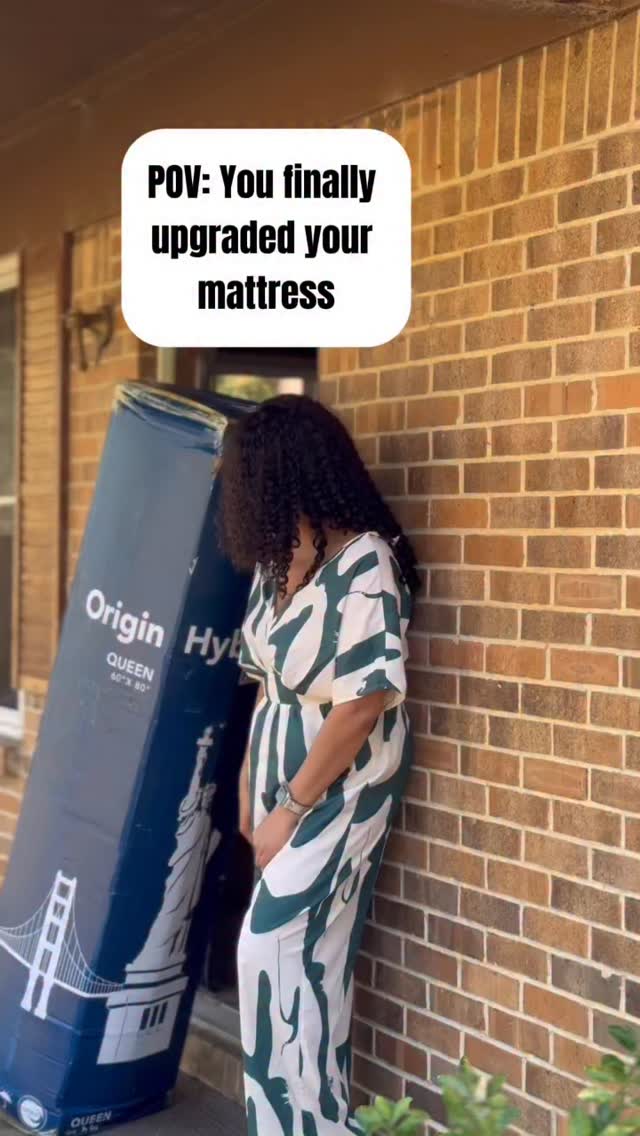 Instagram post by @simplytasheena for Origin Mattress. Caption reads: [...] THIS much of a difference, but the....