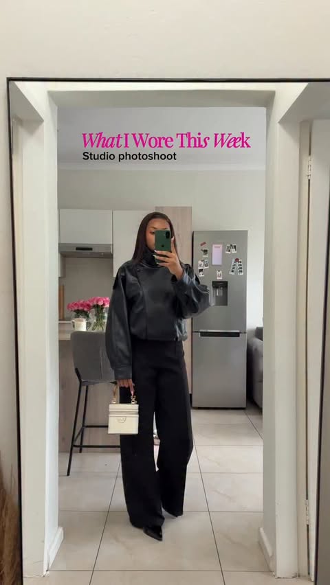 Instagram post by @chumiie_ for SHEIN. Caption reads: [...] 🆔 198255799 🔗 🥳Download the SHEIN App to....