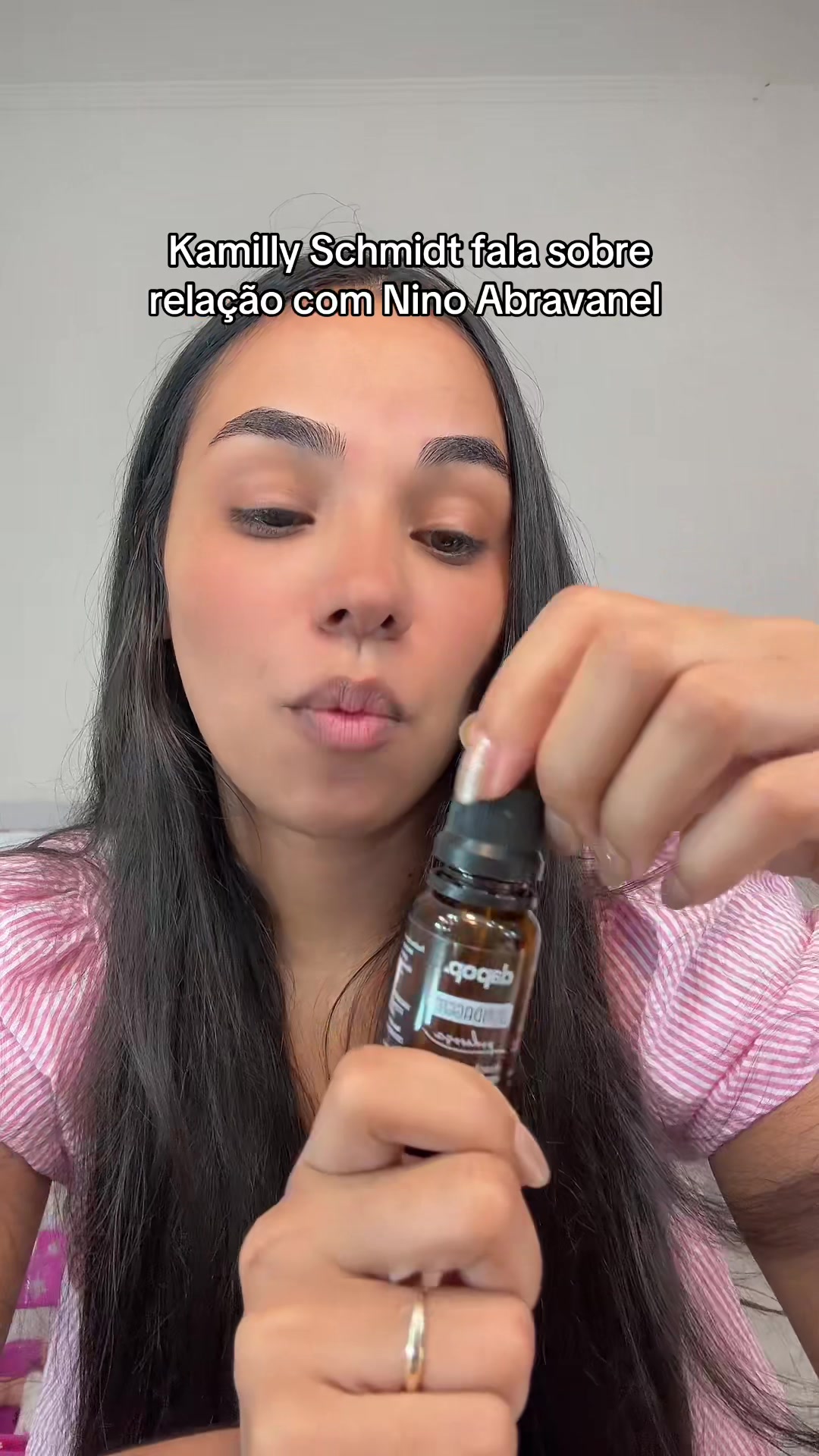 TikTok post by @sarahbiteli for Mercado Livre. Caption reads: [...]  #MercadoLivre #MeusFavsDoMercadoLivre....