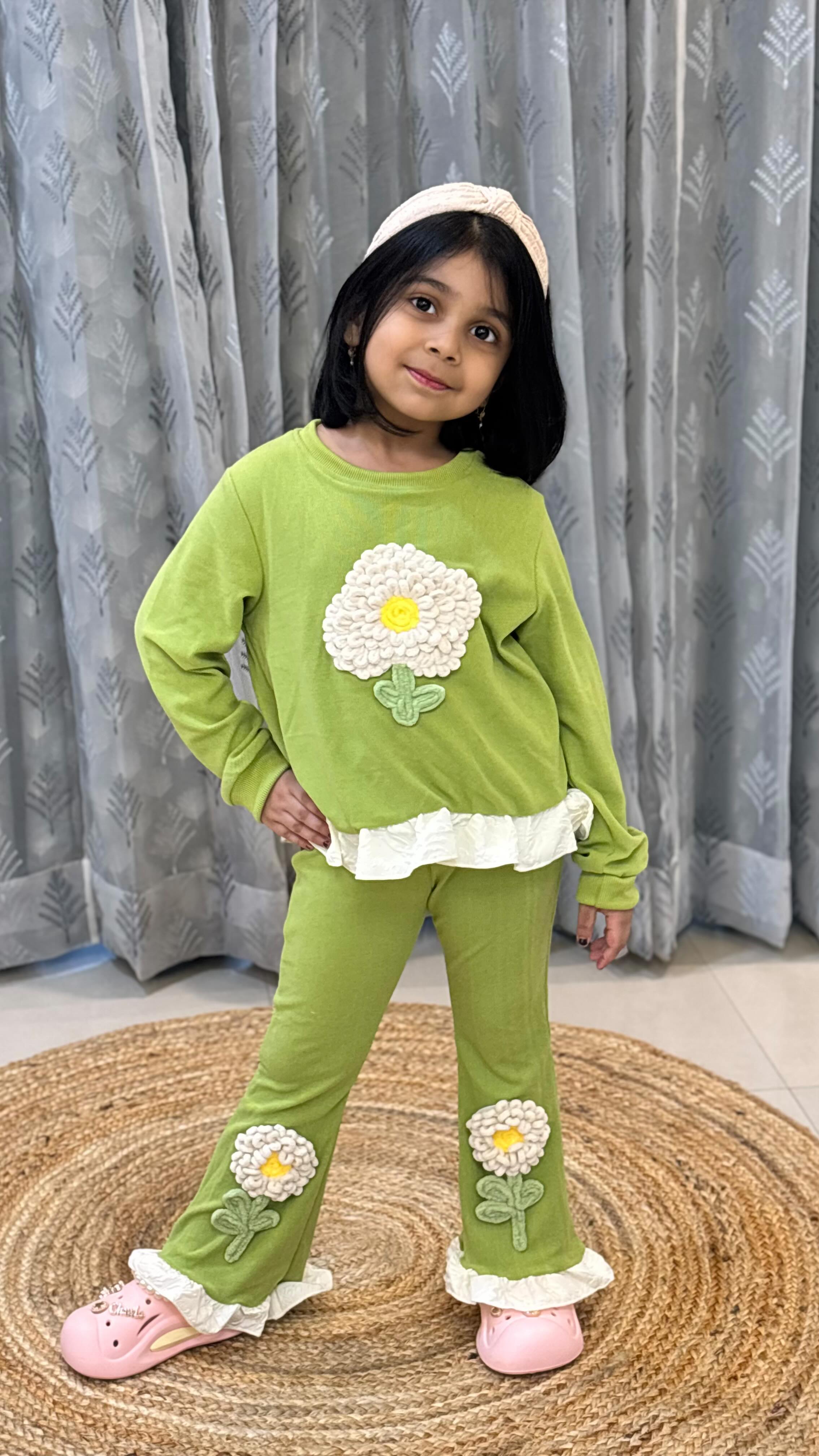 Instagram post by @dramaqueenshreenika for Hopscotch. Caption reads: My favourite Winter fits from....