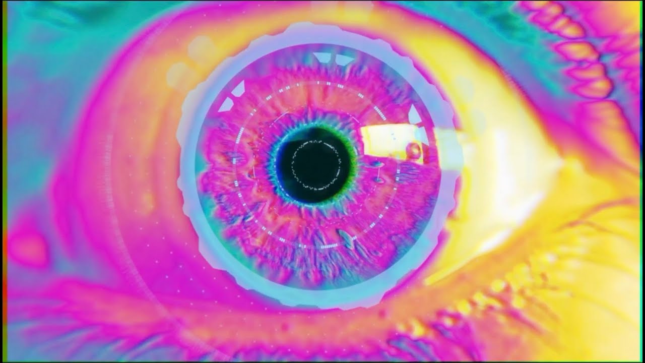 YouTube post by @ElRobotdePlaton for TripleTen. Caption reads: ¿Qué le Sigue al Internet?.