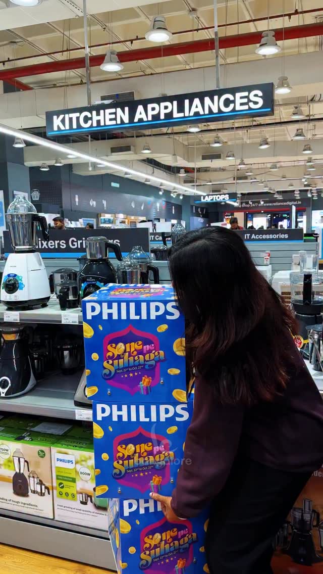 Instagram post by @le.bangalore for Reliance Digital. Caption reads: Struggling to find the perfect gift for someone....