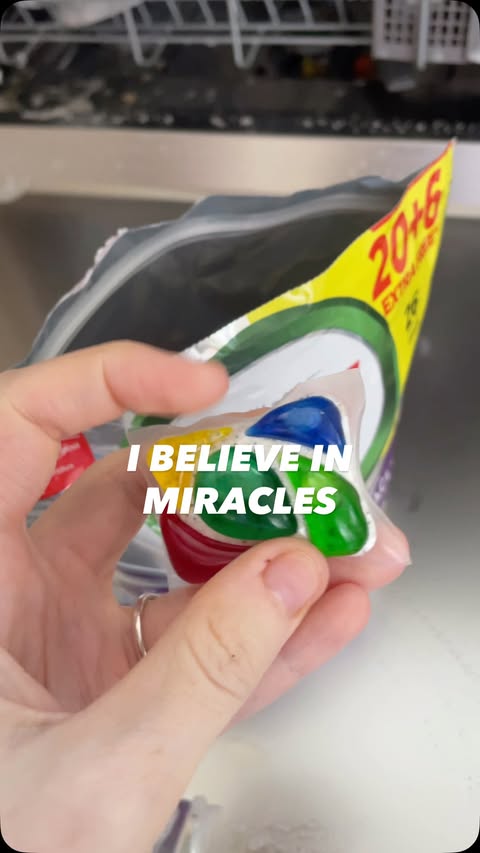 Instagram post by @rachshomelife for SuperSavvyMe. Caption reads: [...] #myfairymiraclean #savvycircle....