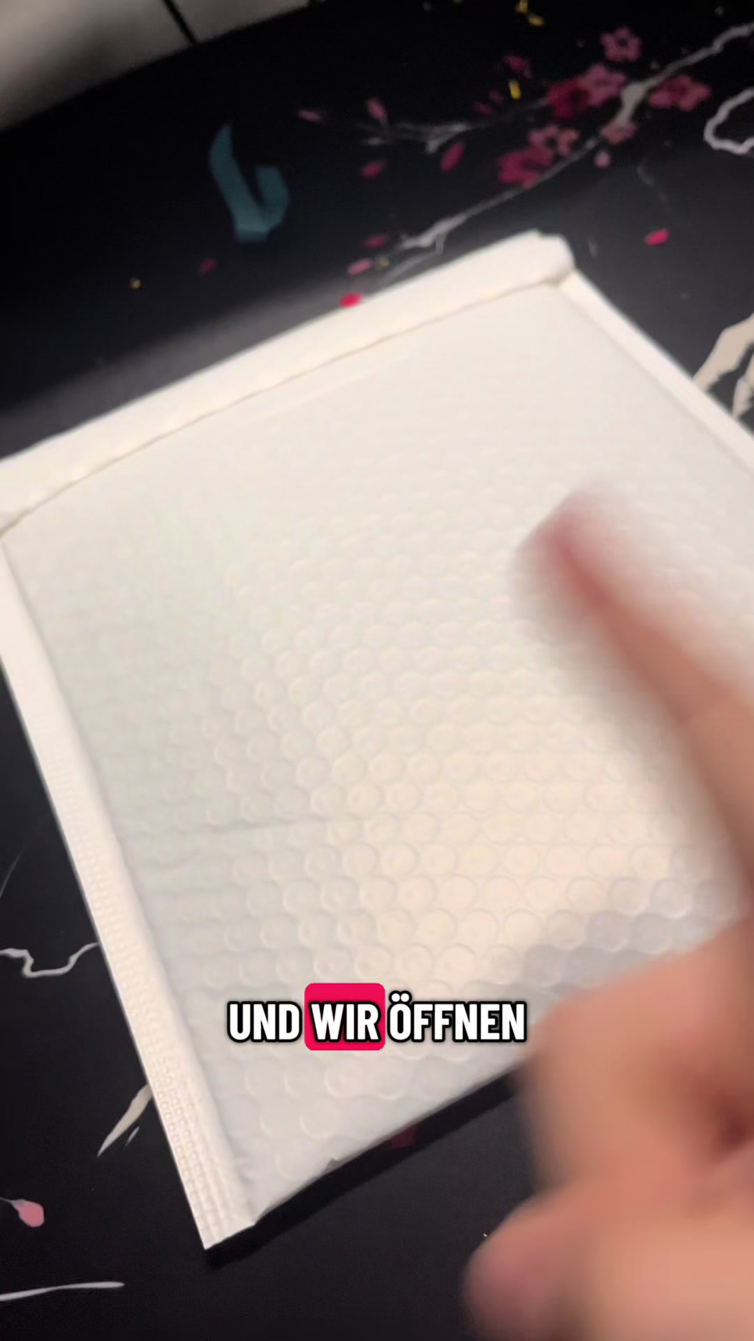 TikTok post by @arne.tv for nyfter. Caption reads: Nyfter ArmSleeve Unboxing👀🔥#nyfter #viral [...].