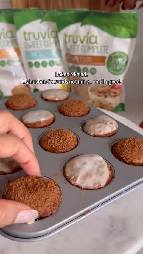 Instagram post by @thegeelife for Truvia. Caption reads: [...] 🍎🍩 Yes, really and sweetened with @Truvia....