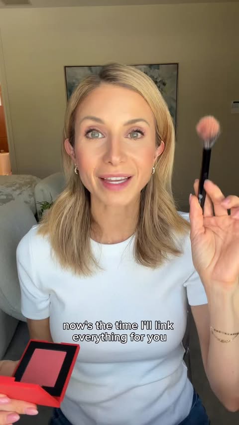 Instagram post by @lisajmakeup for BK Beauty. Caption reads: @thebkbeauty Black Friday Cyber Monday Sale is....