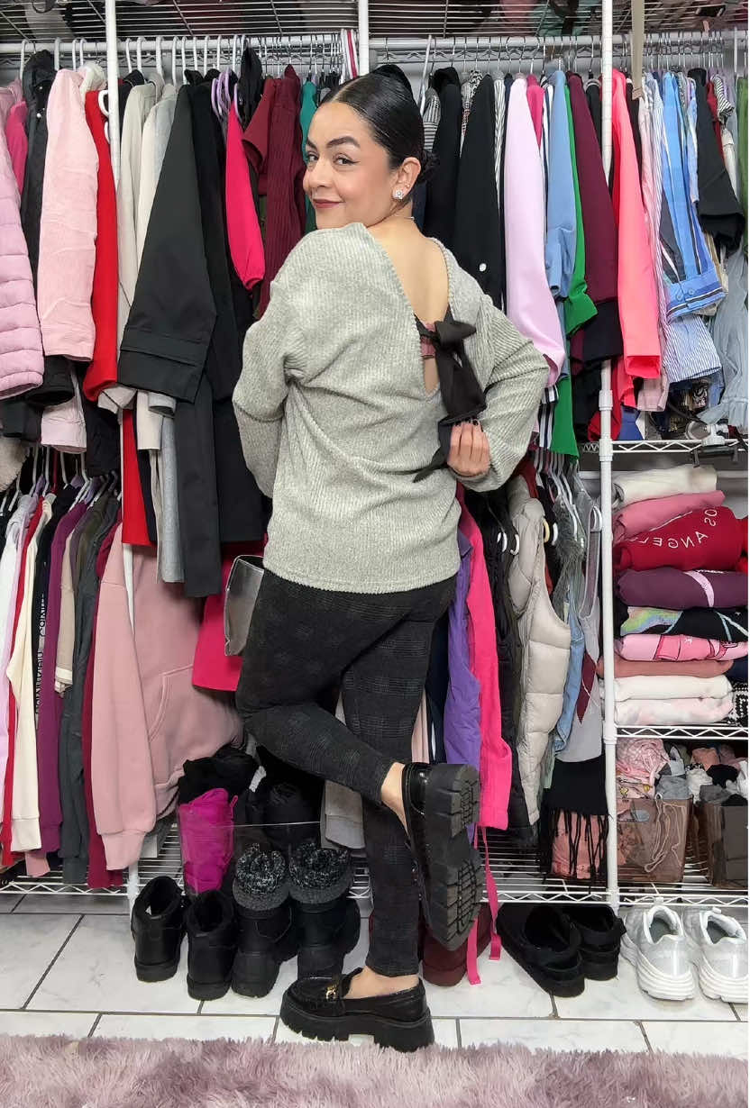 TikTok post by @viryescalantec for Dream Pairs. Caption reads: [...] #SuperBrandDayBFCM @Dream Pairs @Zavol chic....