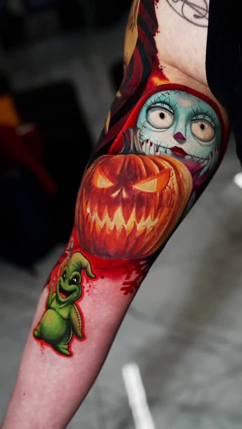 Instagram post by @vl.ink_ for EMALLA Official. Caption reads: Nightmare before Christmas 🎃 • • Sponsored by....