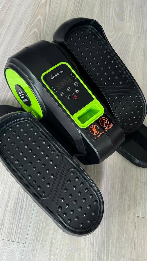 Instagram post by @itssomiamii for ancheer. Caption reads: Effortlessly stay active with the @ancheersport....