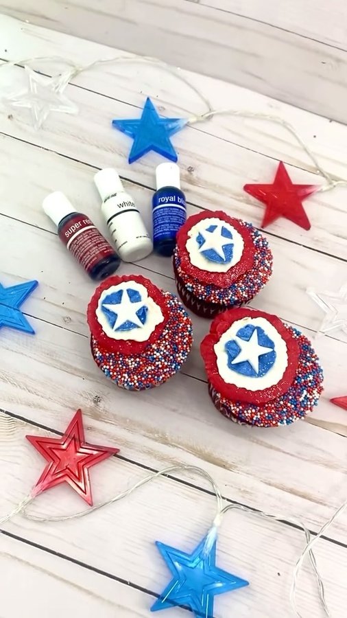 Instagram post by @erin.cakesandcupcakes for Chefmaster. Caption reads: ❤️🤍💙 Thank you to all who never hung up their....