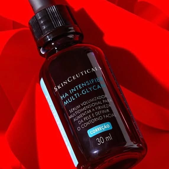 Instagram post by @alicethomefonseca for SkinCeuticals. Caption reads: 1º Sérum Preenchedor Facial ~ Preenche a pele como....