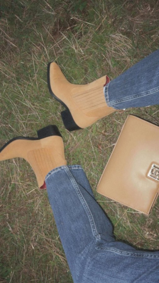 Instagram post by @juliesfi for La Redoute. Caption reads: [...] favorite looks from @tommyhilfiger via....