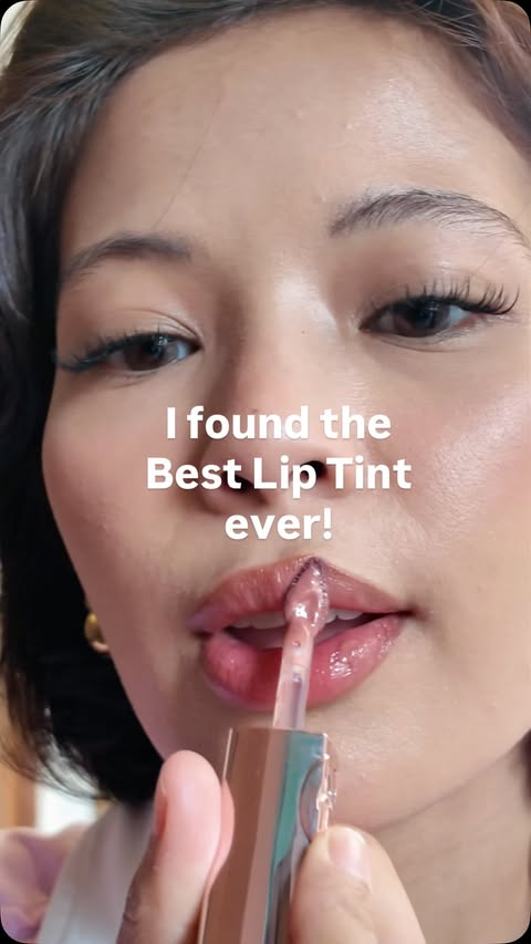 Instagram post by @phsha for Watsons. Caption reads: [...] about my lips? About time! @lorealparis....