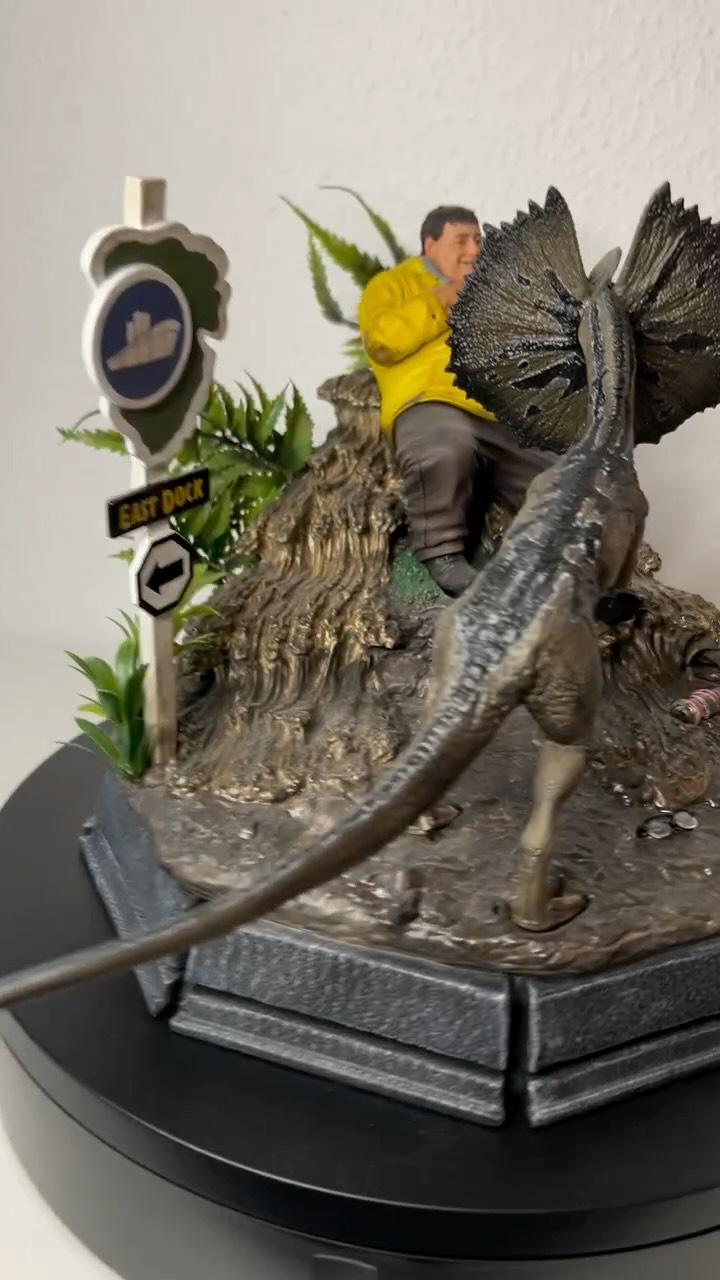 Instagram post by @jurassic_victim for Iron Studios. Caption reads: [...] Stick! Stick, stupid,

Anzeige| @ironstudios....