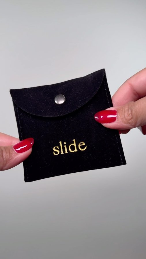 Instagram post by @thanyarita for Slide Jewels. Caption reads: @slidejewels 💫✨ 

#slide #jewelry #slidejewels....