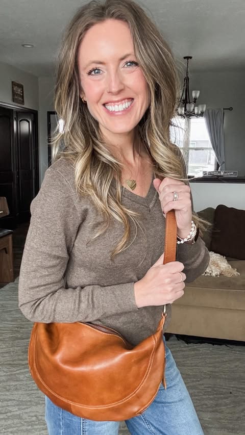 Instagram post by @fitandfashionwithkrista for Latico Leathers. Caption reads: [...] that does it all 🤎 The Callie from....