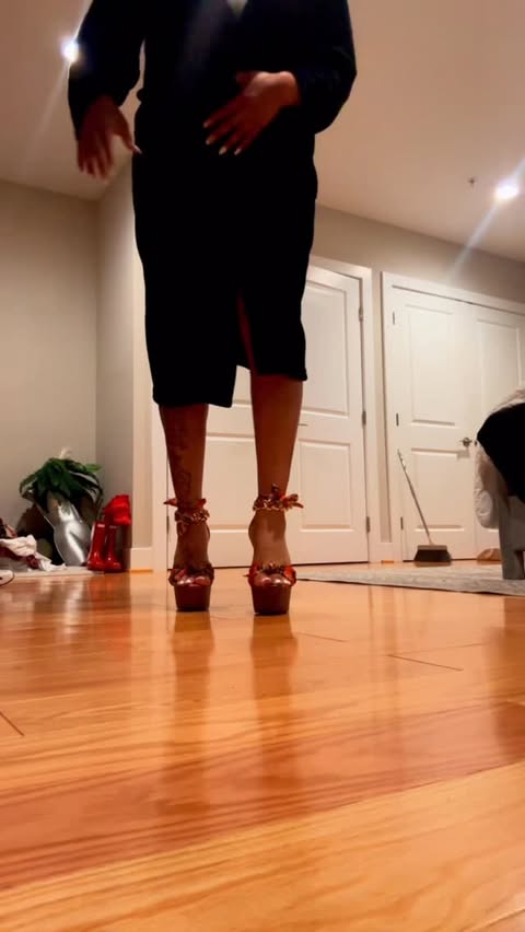 Instagram post by @hey_star01 for ShoeDazzle. Caption reads: [...] #heels #pridemonth #reels #walk #fyp....