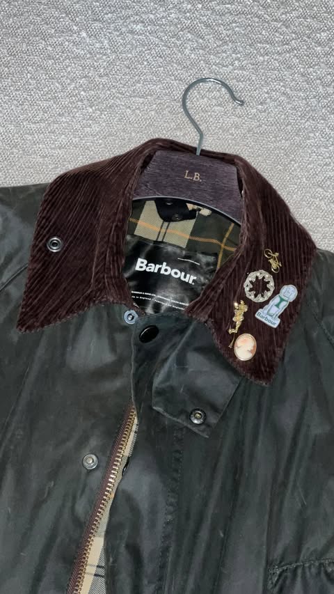 Instagram post by @lorenzobises for Barbour. Caption reads: Che combo @barbour + @toscanini_official 

//....