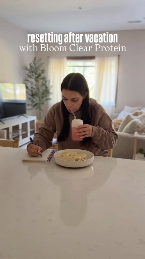 Instagram post by @lifebyallisonblog for Bloom Nutrition. Caption reads: Resetting after vacation one small task at a time....