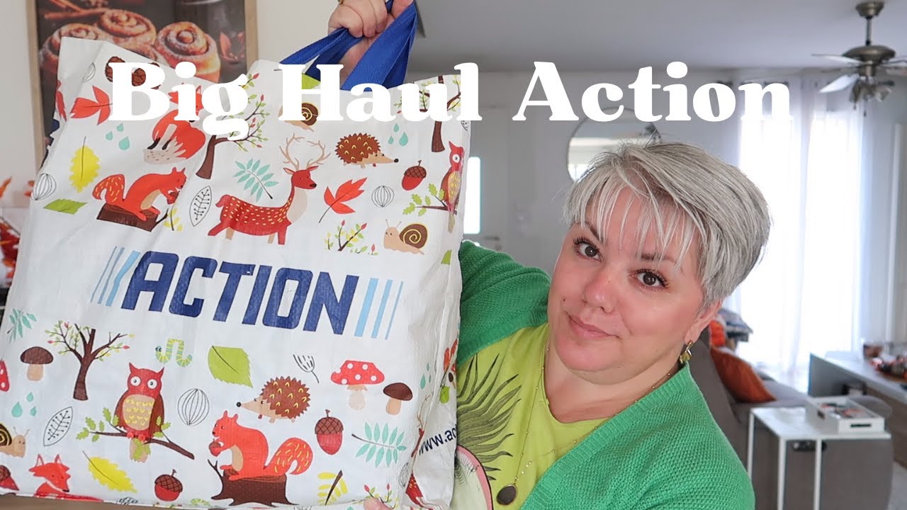 YouTube post by @Valbeautyandco for iGraal. Caption reads: 🛍️BIG HAUL ACTION: CHRISTMAS has arrived,....