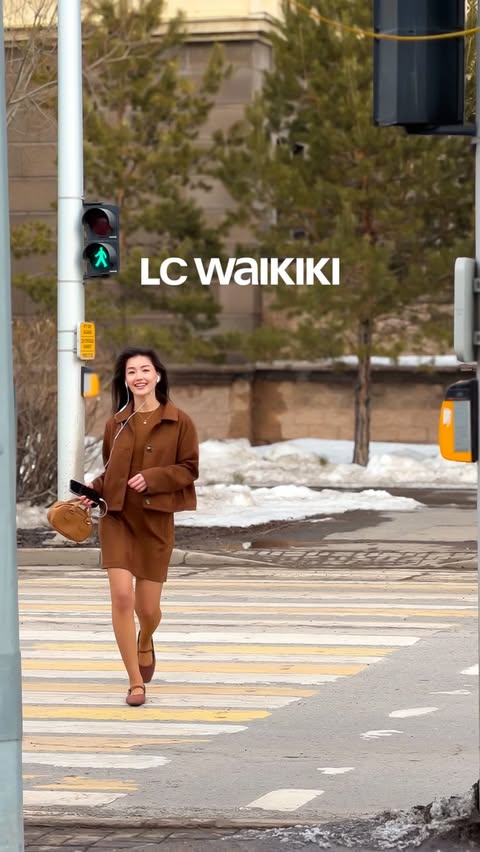 Instagram post by @adel.ur for LC Waikiki. Caption reads: [...] сложностей, но выглядит аккуратно....