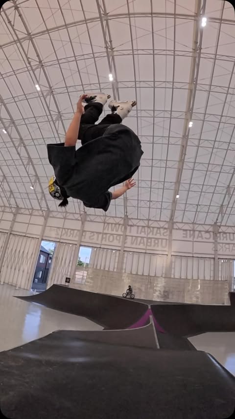 Instagram post by @mei_mei_1126_ for Skullcandy. Caption reads: [...] @murasakisports_ueno @papasu1048....