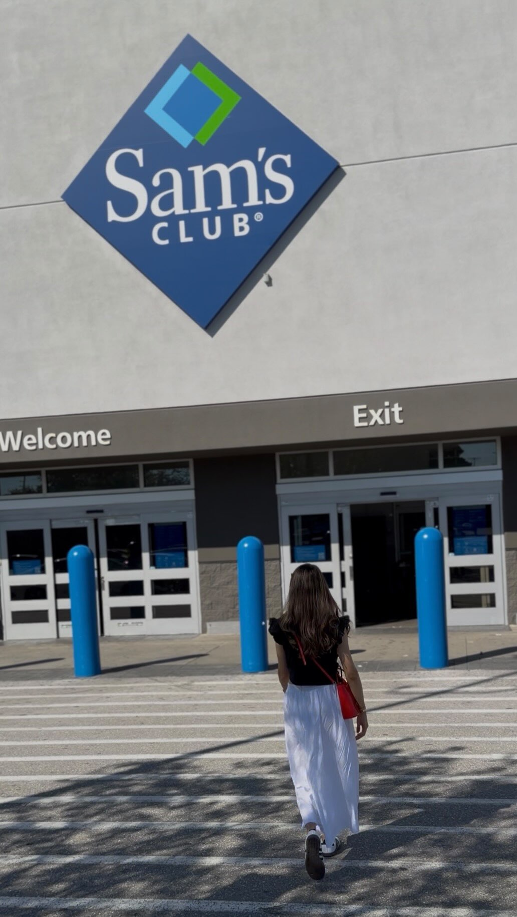 Instagram post by an influencer for Real Good Foods Co.. Caption reads: Spotted my favorite @realgoodfoods nuggets at....