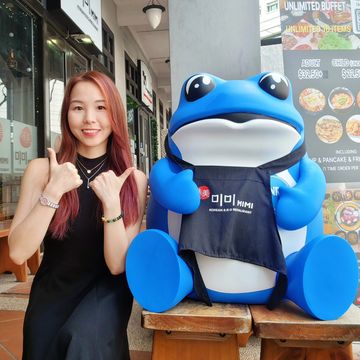 Instagram post by @doveria for HiteJinro Global. Caption reads: KOREAN NO.1 SOJU JINRO', JINRO TOAD....
