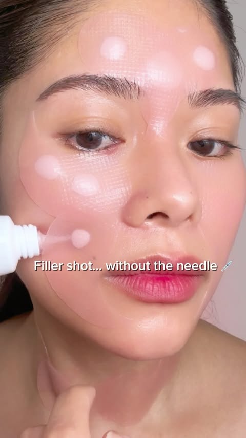 Instagram post by @melo_peco for Abib. Caption reads: [...] hollow under-eyes needed this combo. The....