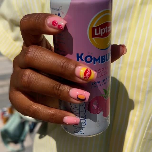 Instagram post by @kita_dee_ for Lipton Iced Tea. Caption reads: AD/ I had bubbles dancing on my tongue all day🫧....