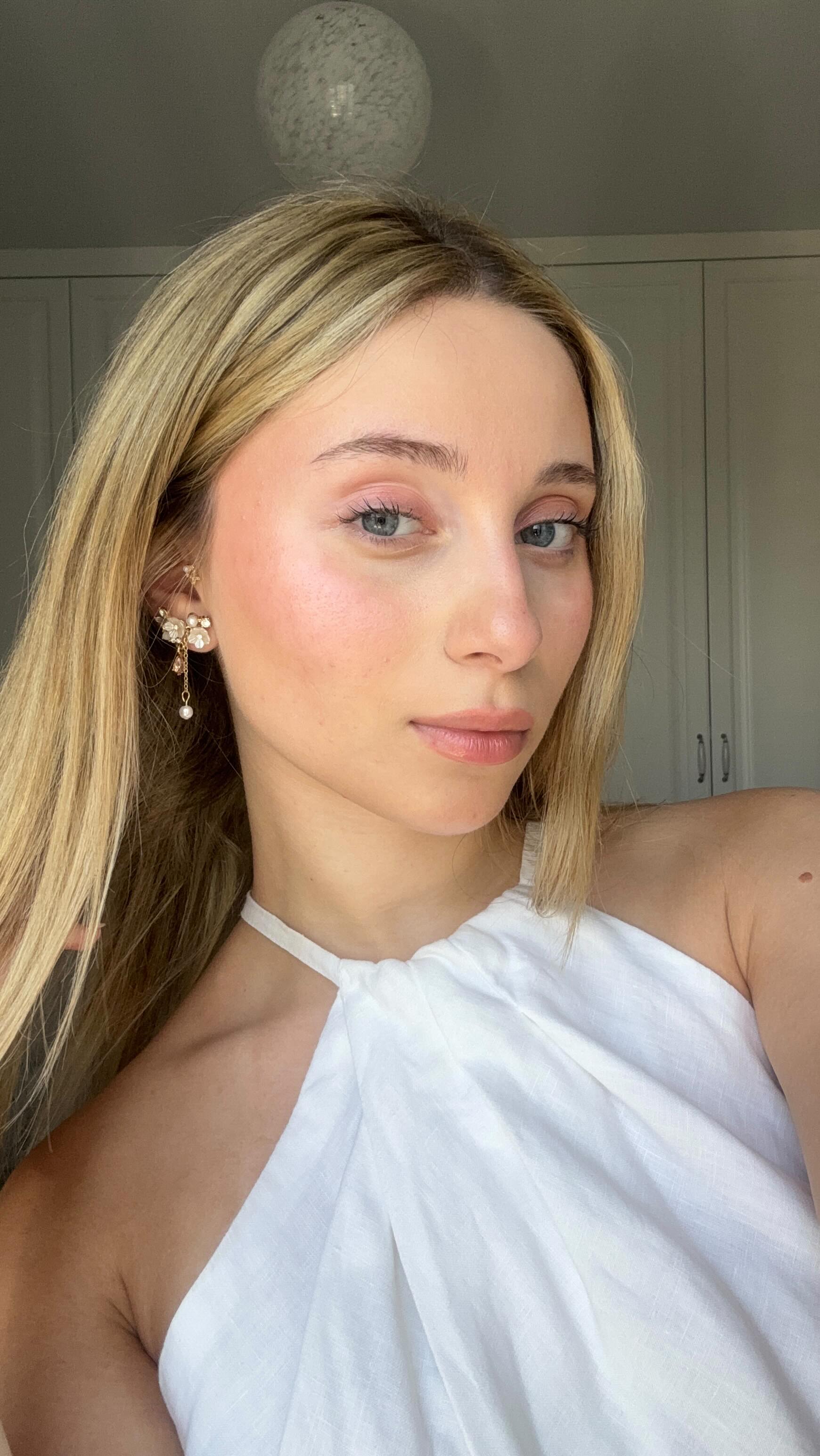 Instagram post by @n.anart for Callista Beauty. Caption reads: ✨One product, endless glow!✨
With Callista....