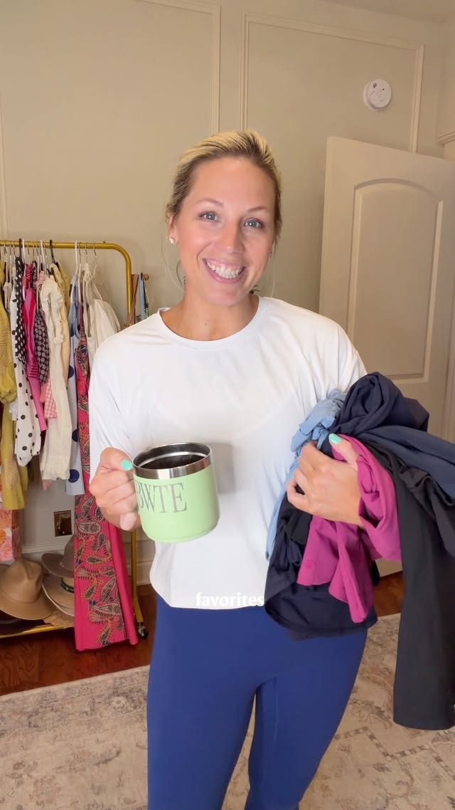 Instagram post by @bobbiwiththeeye for G4Free. Caption reads: Let’s try on my new @g4free_official order!!!....