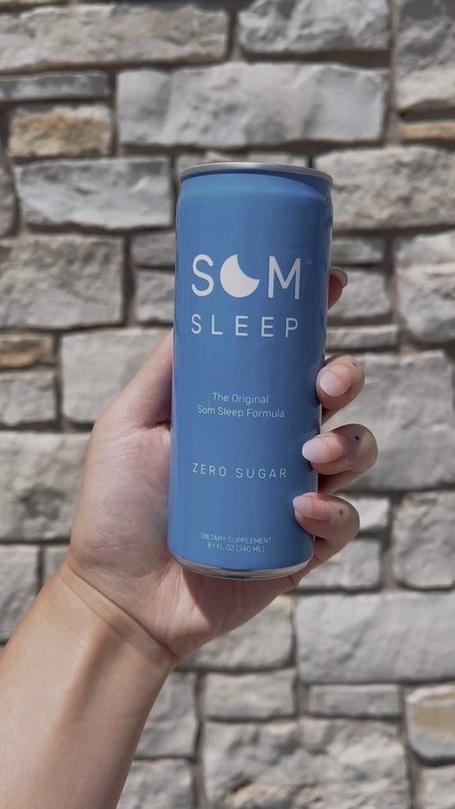 Instagram post by @isa.belle.lee for Som Sleep. Caption reads: [...] to sleep lately, but thankful for....