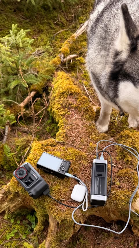 Instagram post by @analoguevibez for CUKTECH. Caption reads: POV: You found the perfect Powerbank ⚡️ #cuktech....