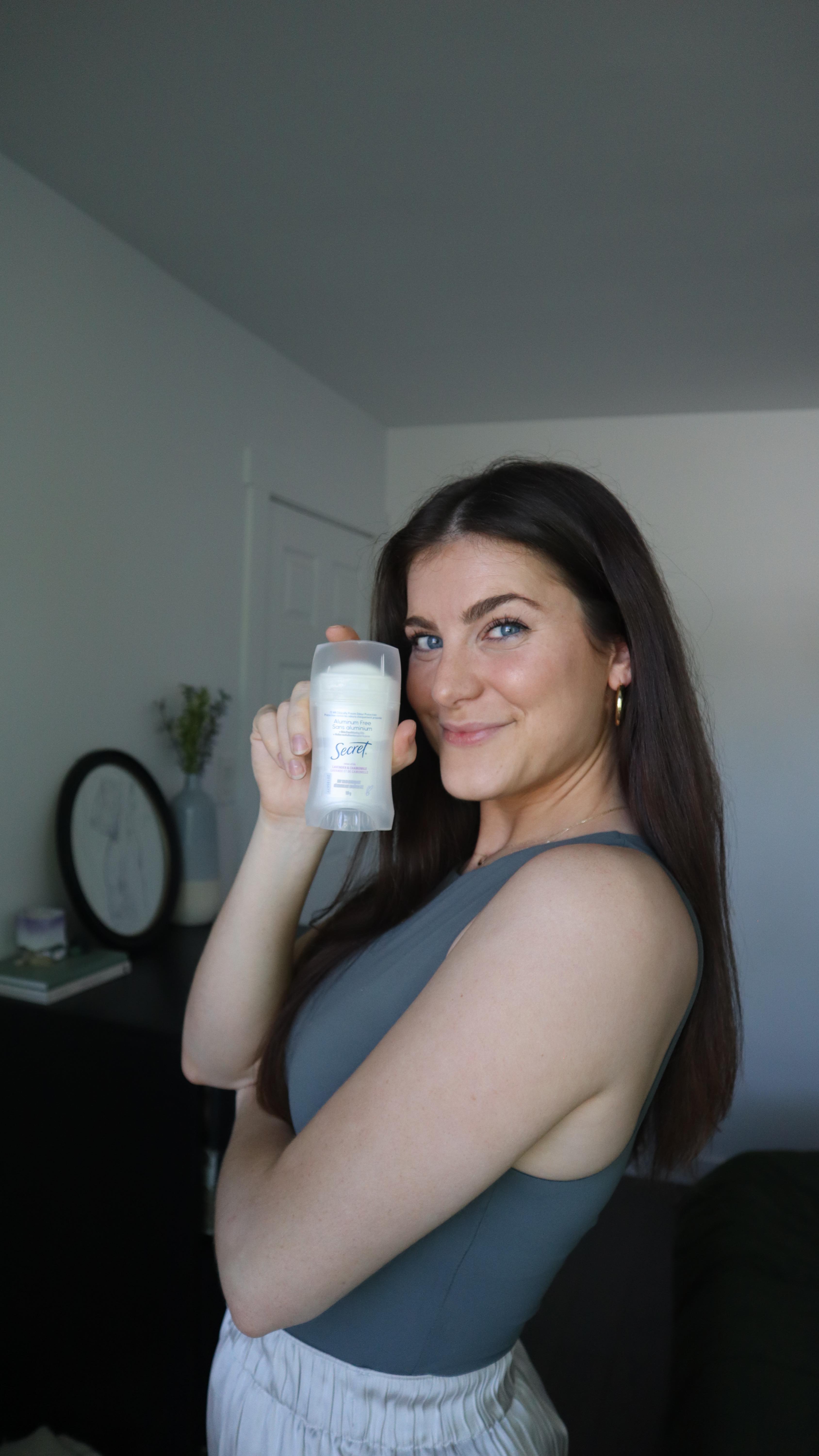 Instagram post by @marilouethier for Secret Deodorant. Caption reads: ✨ Mon secret pour toujours sentir bon : le....