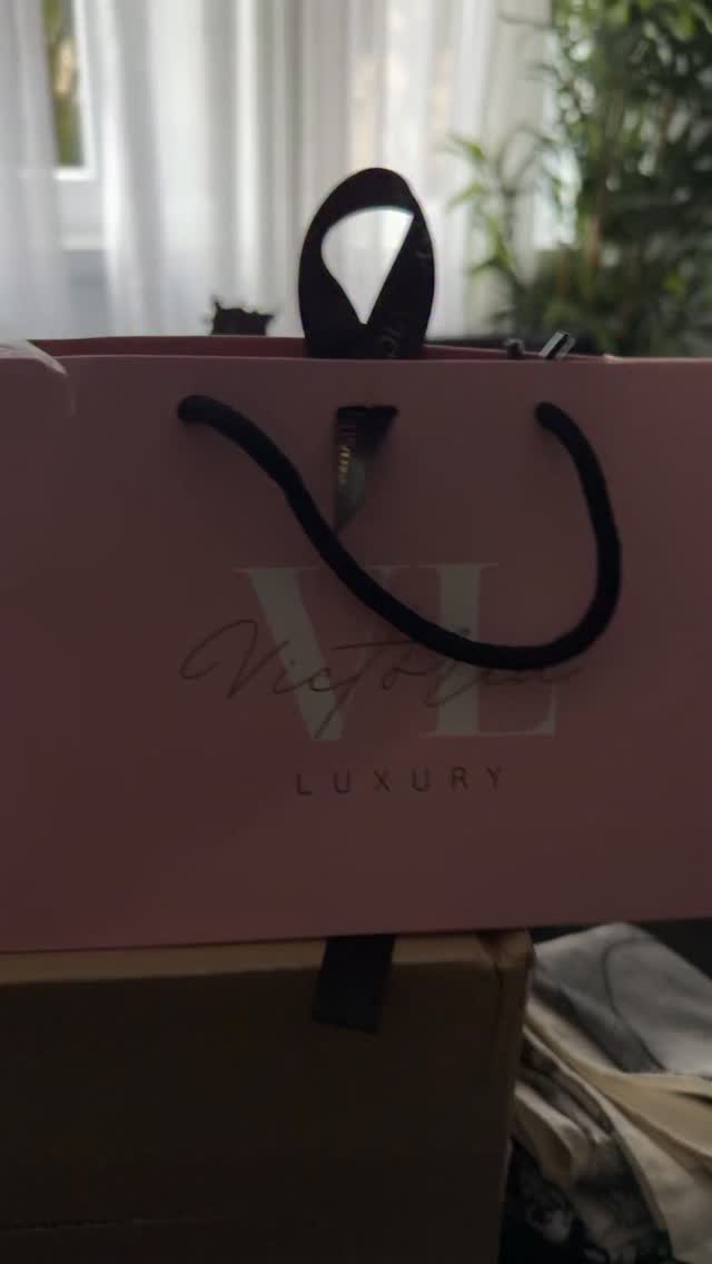 Instagram post by @antoniolealesilva for Victoria's Secret. Caption reads: .