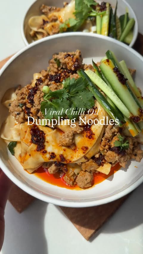 Instagram post by @noaawilliams for Mingle Seasoning. Caption reads: You guys NEED to try the viral hand pulled....