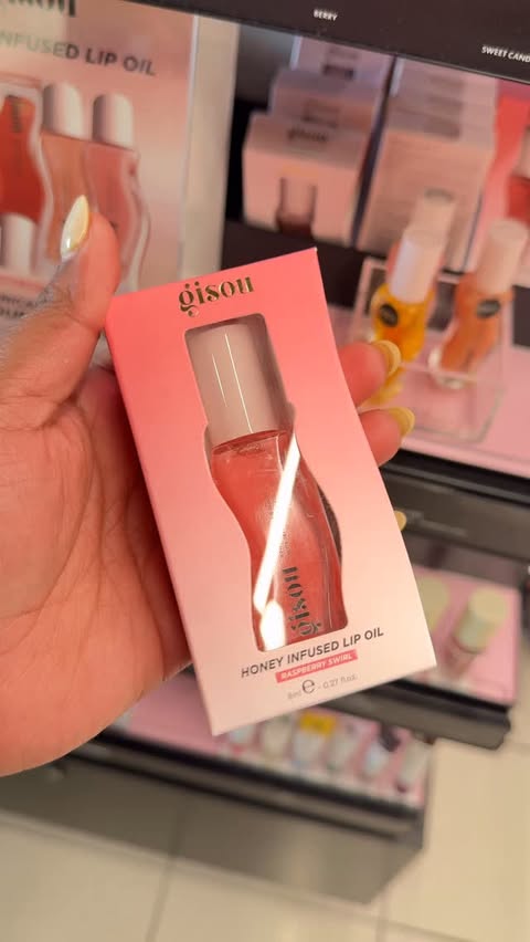 Instagram post by @priiyapran for Kohl's. Caption reads: [...] Day gift basket at Sephora at @kohls....