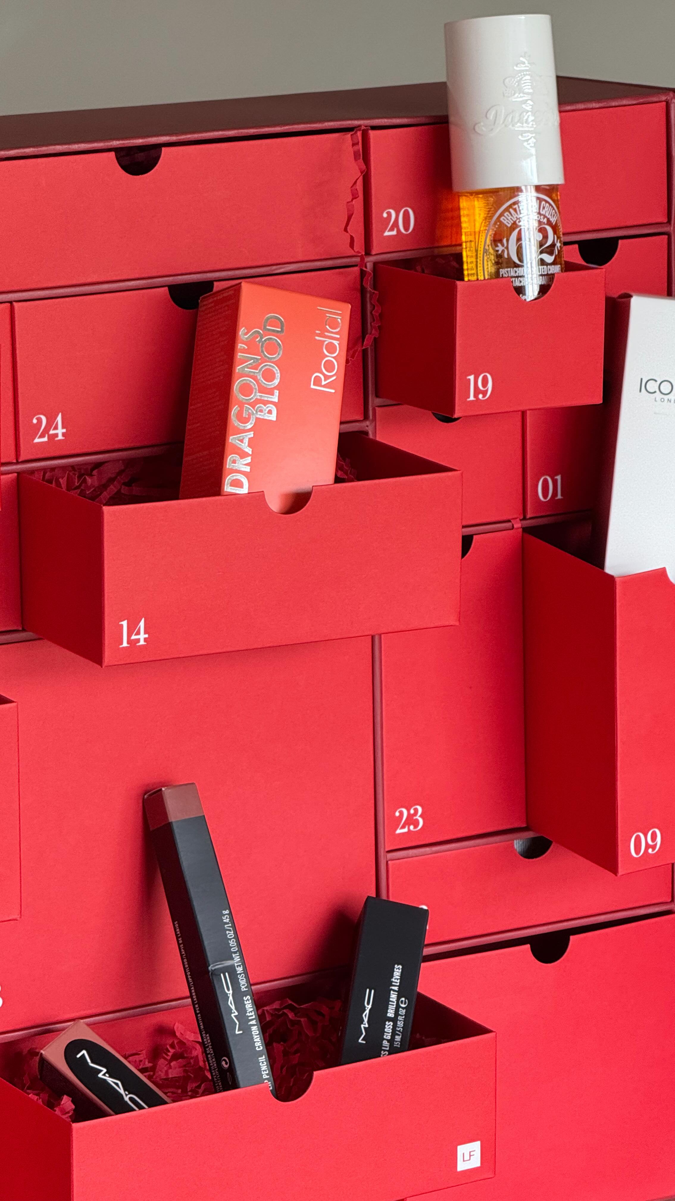 Instagram post by @misslauragm for Lookfantastic. Caption reads: IT’S HERE ✨ The @lookfantastic Advent Calendar is....