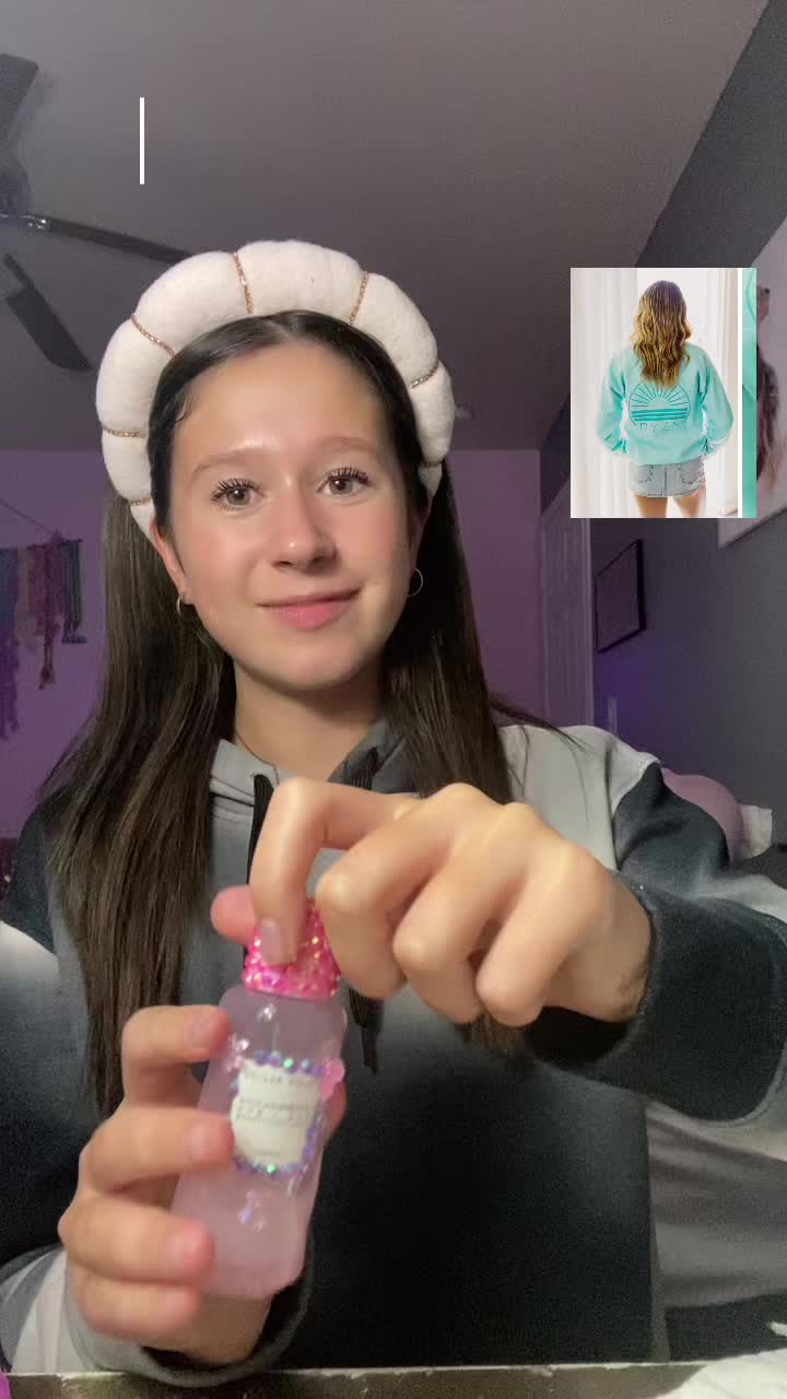 TikTok post by @khloe.loves.summer for PINK PALM PUFF. Caption reads: [...] @Ryane Roy @Glow Recipe @PINK PALM PUFF @PPP....