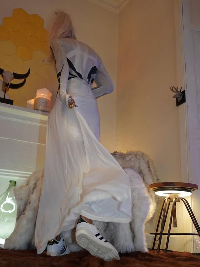 Instagram post by @weeeviee2 for Bondisands. Caption reads: Not often you will find me in a dress 👗 but felt....