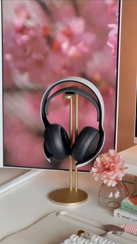 Instagram post by @gamergirlgale for PlayStation. Caption reads: #ad The PlayStation PULSE Elite headset has....