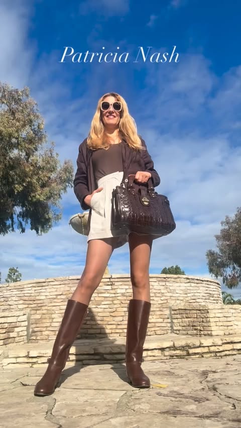 Instagram post by an influencer for Patricia Nash. Caption reads: [...] twist. Woven Satchel from....